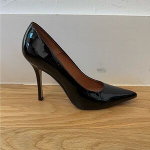 CLASSIC! TOPSHOP Black High Heel Patent Leather Pumps Hardly Worn! Size 10 $150!
